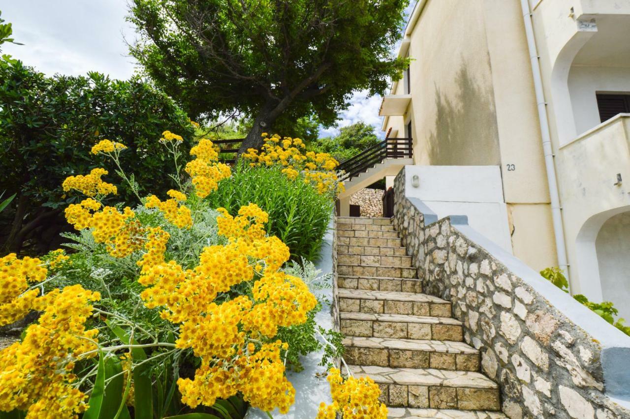 Maja Apartment Pag Town Exterior photo